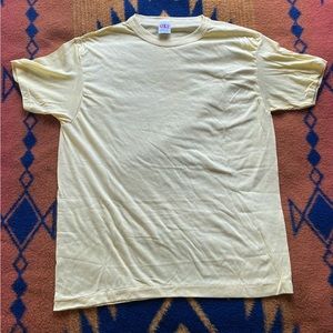 VTG Deadstock QLT Cotton/Poly Bright Yellow Tee Shirt. XL. USA. Single Stitch.